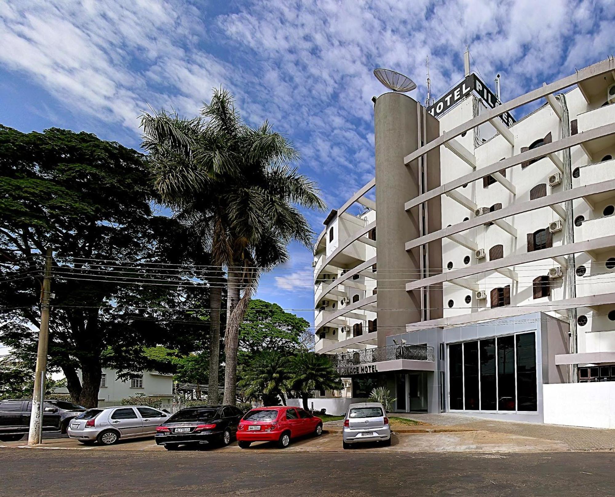 Piloes Palace Hotel Mineiros Ngoại thất bức ảnh