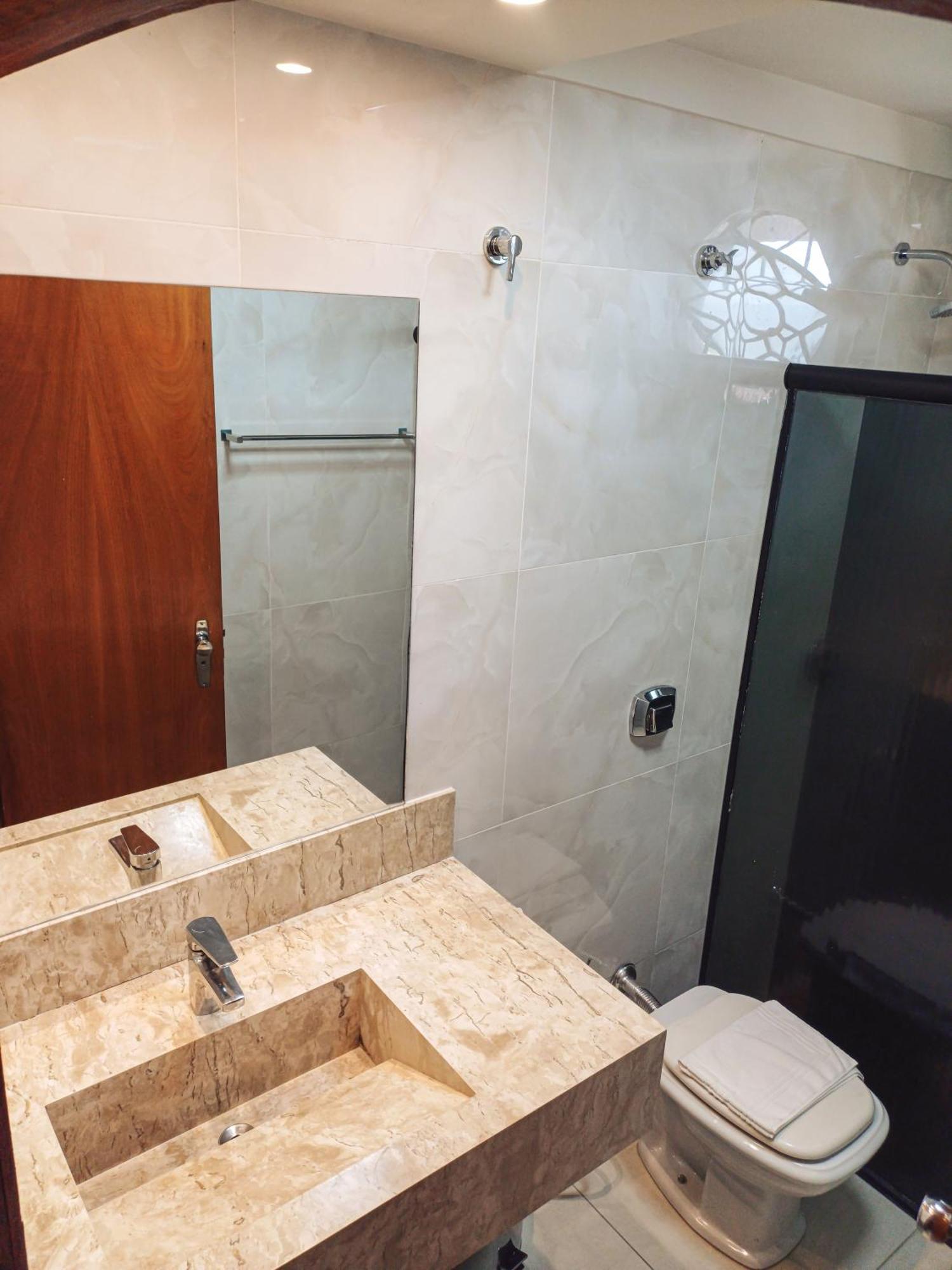 Piloes Palace Hotel Mineiros Ngoại thất bức ảnh