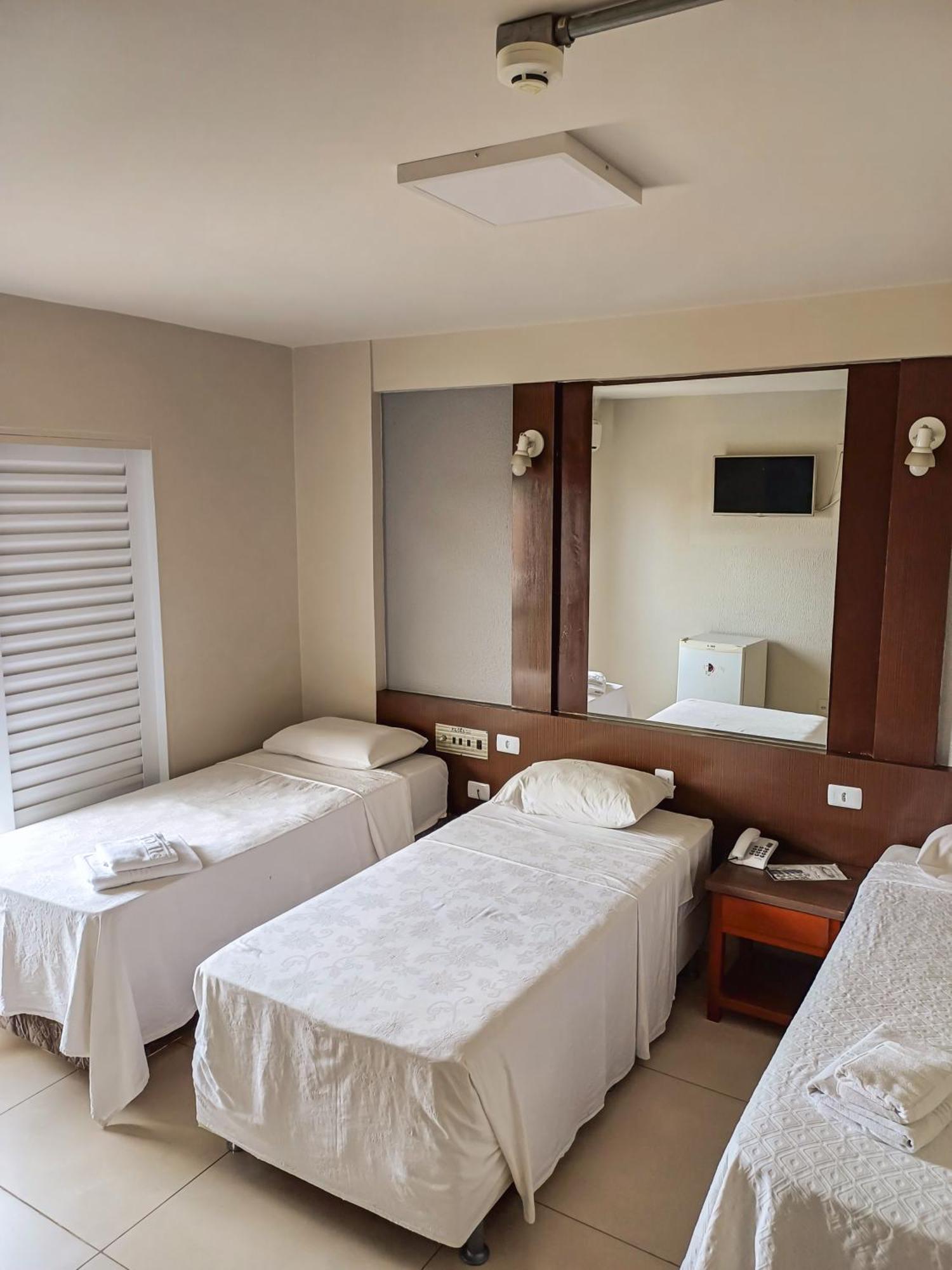 Piloes Palace Hotel Mineiros Ngoại thất bức ảnh