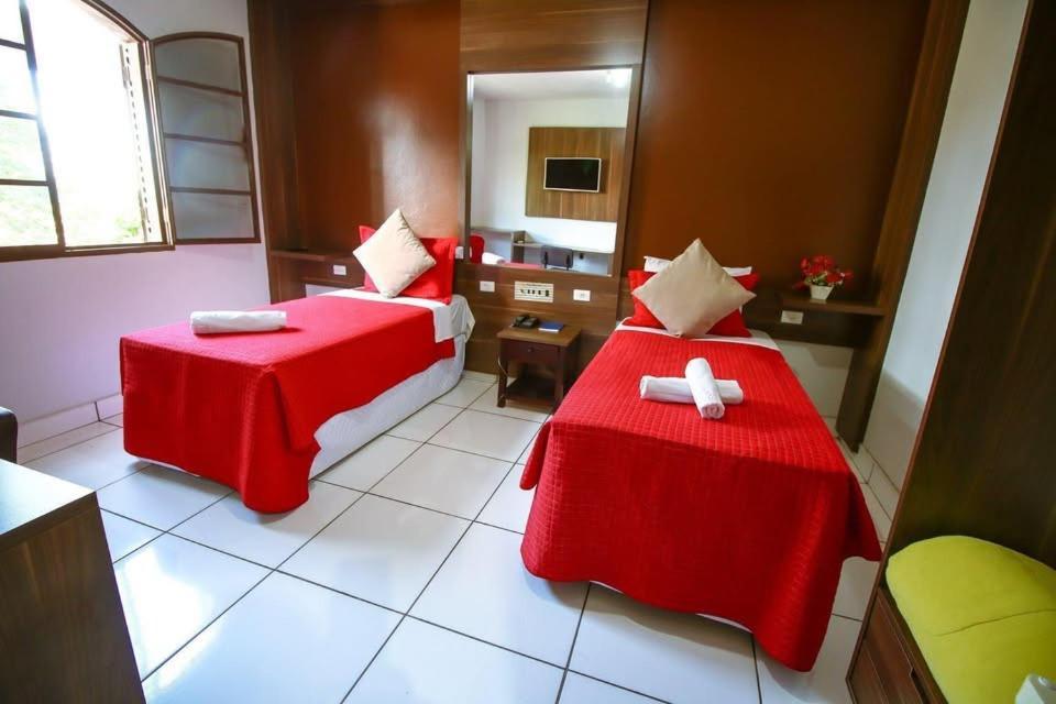 Piloes Palace Hotel Mineiros Ngoại thất bức ảnh