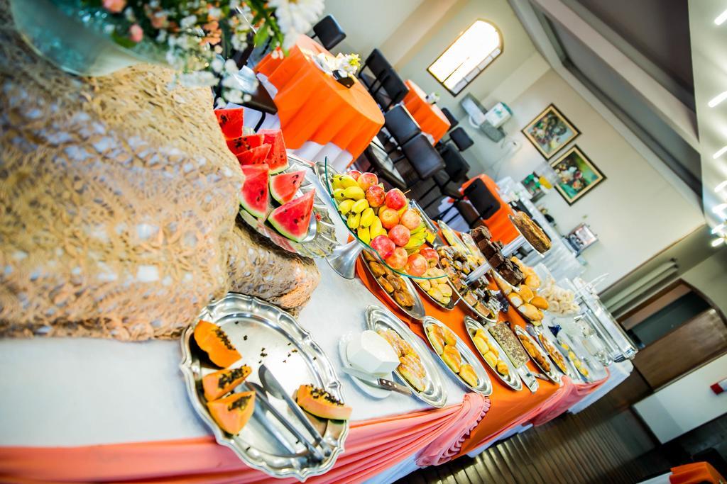Piloes Palace Hotel Mineiros Ngoại thất bức ảnh