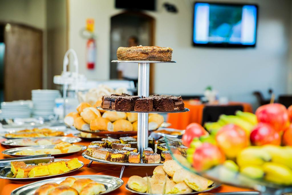 Piloes Palace Hotel Mineiros Ngoại thất bức ảnh