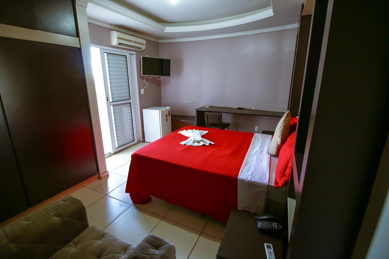 Piloes Palace Hotel Mineiros Ngoại thất bức ảnh