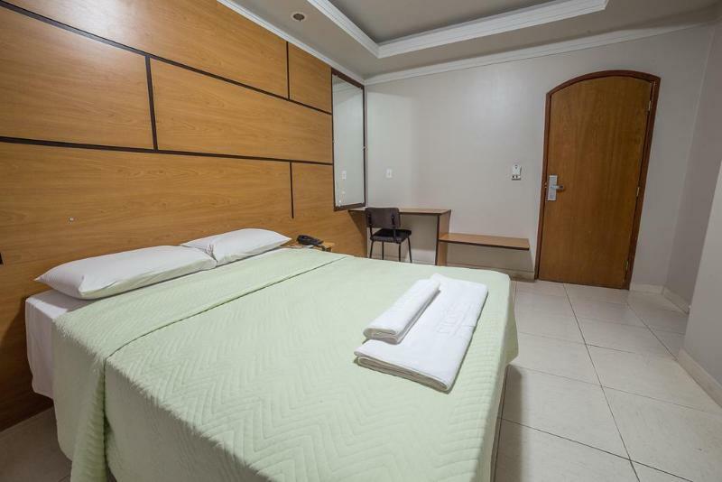 Piloes Palace Hotel Mineiros Ngoại thất bức ảnh